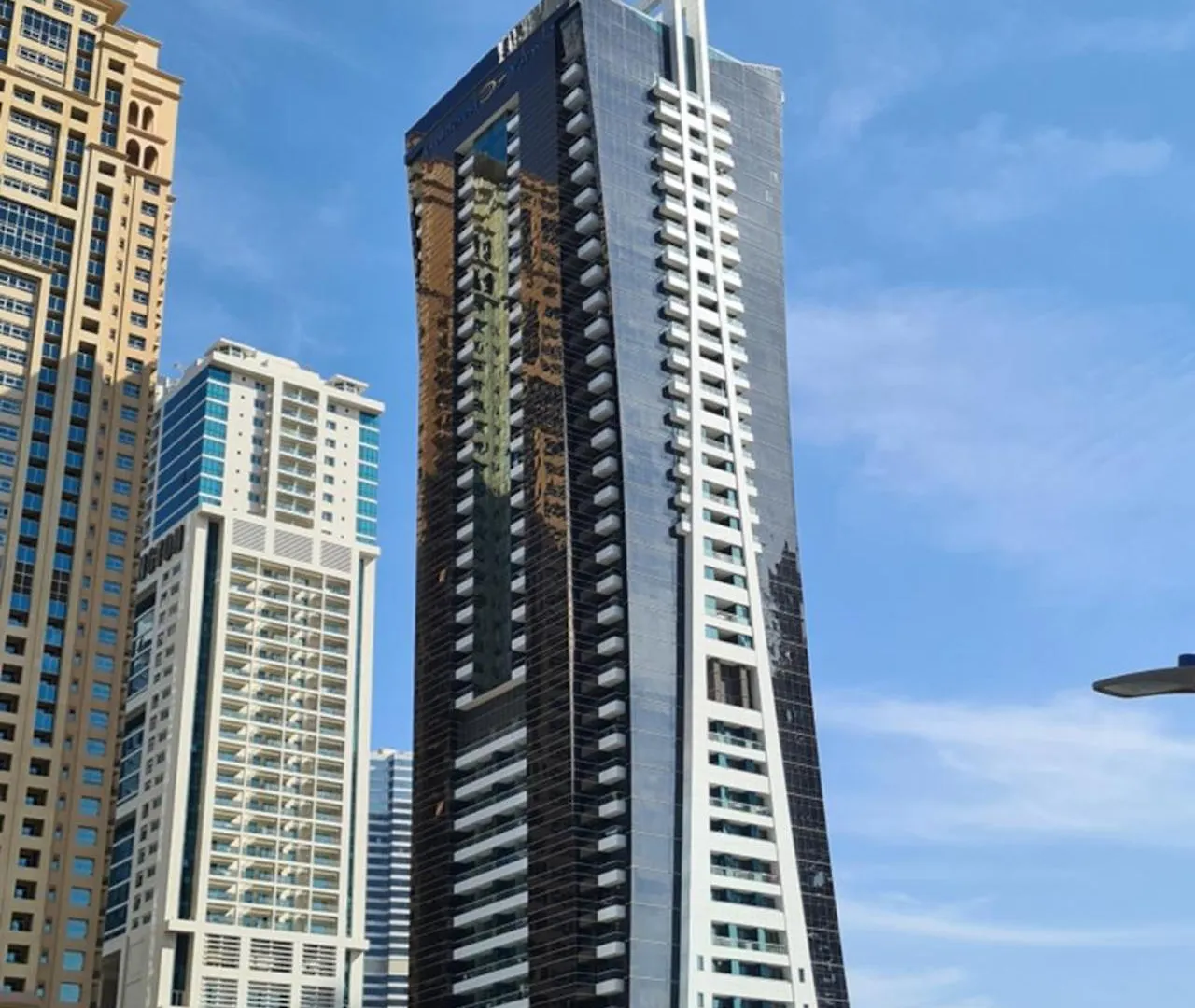Stylish Apartment In Jlt-Prime Location, Near Metro & Marina Dubai