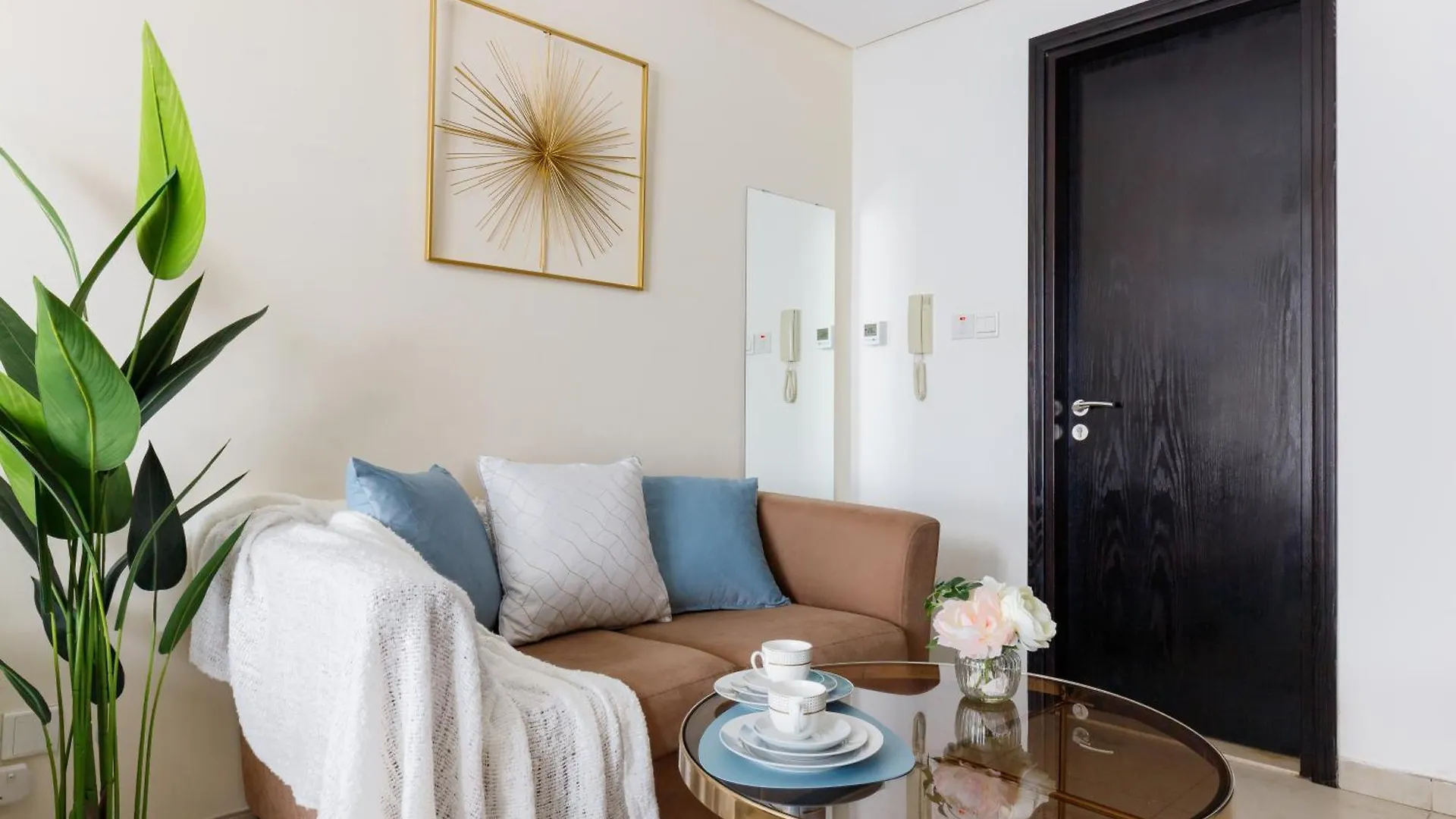 Stylish Apartment In Jlt-Prime Location, Near Metro & Marina Dubai