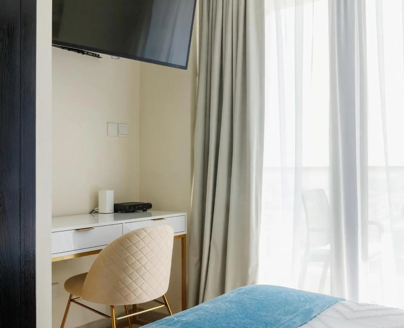 Stylish Apartment In Jlt-Prime Location, Near Metro & Marina Dubai
