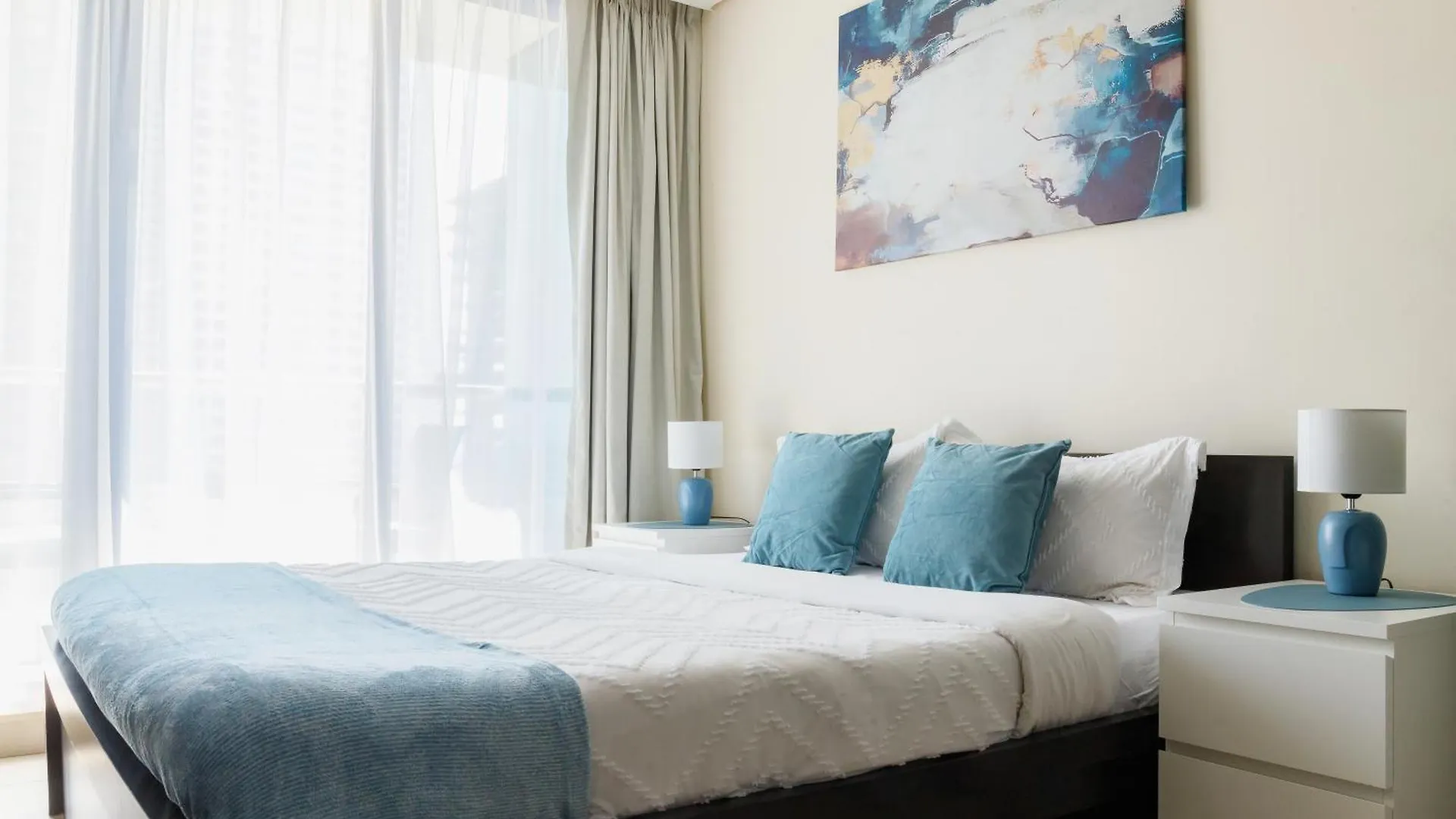 Stylish Apartment In Jlt-Prime Location, Near Metro & Marina Dubai